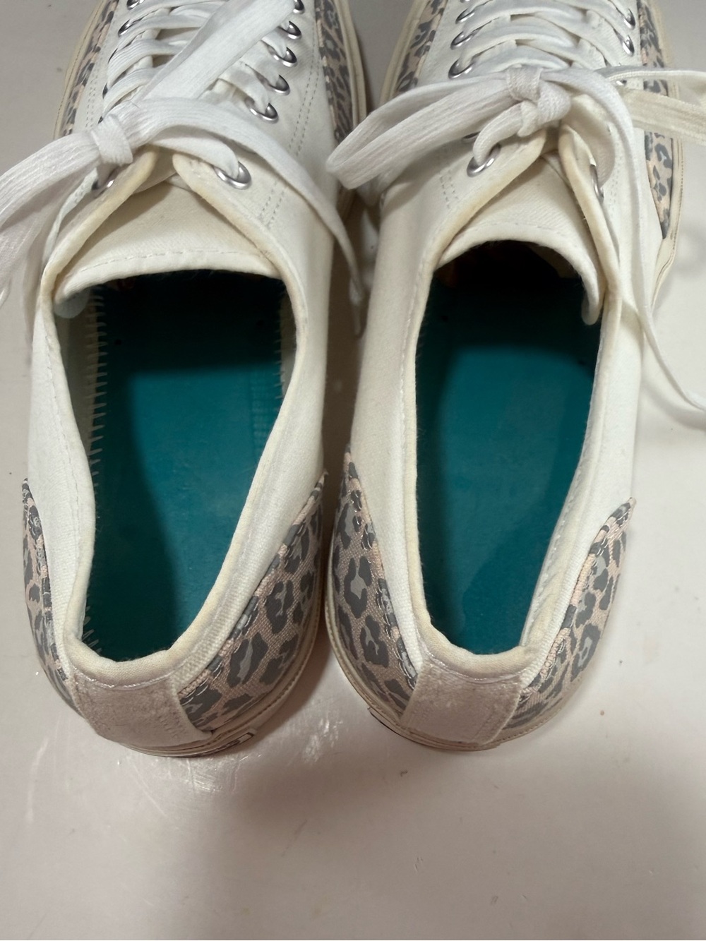 Size Men 10 Women 11.5 Converse White Low-Top Leopard Accent Jack Purcell Shoes - Picture 8 of 13
